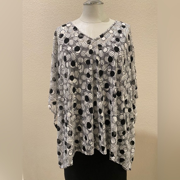 Chico's Sheer Poncho - Picture 1 of 7